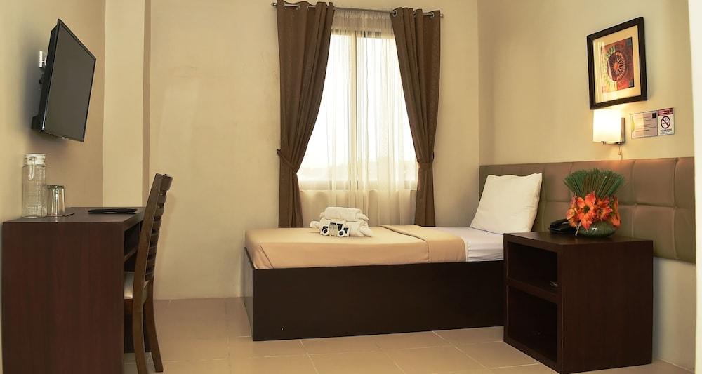 โรงแรมโคลัมบัส พลาซา General Santos City ภายนอก รูปภาพ